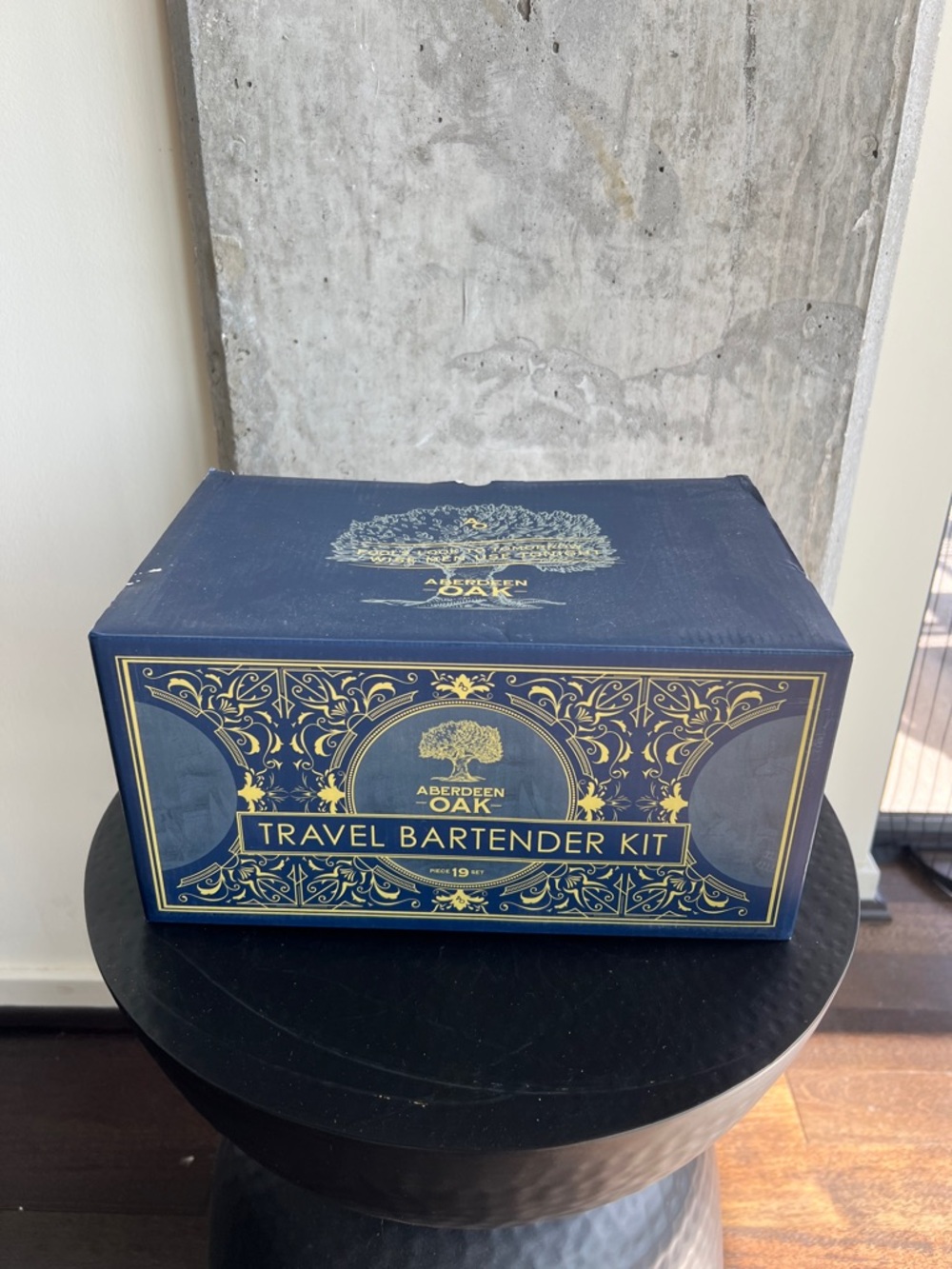 Aberdeen Oak Travel Bartender Kit - Picture 3 of 3